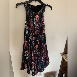 Bebe Quilted Floral Pleated Dress